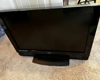 #77 Vizio 31" TV - Not flatscreen (no remote) $25.00