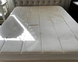 #16 Pottery Barn Queen Quilt Comforter w/2 shams $25.00
#17 Tempur-pedic grand Bed Queen Size (as is stains) $20.00