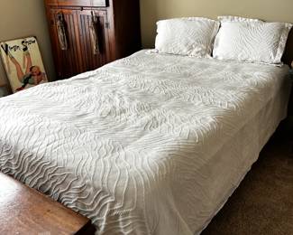 #60 Off White Queen Size Comforter and 2 shams $25.00