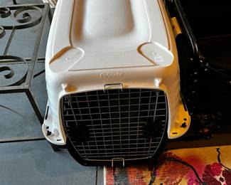 #120 Petmate Medium Crate $20.00