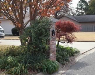 Driveway entrance, beautiful landscaping
