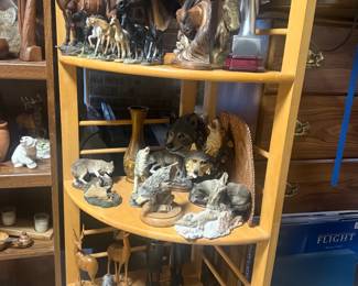 Resin Animal Figurines and Sculpture - Wolves, Bears, Big Cats, Horses