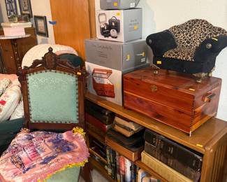 Loads of Jewelry Boxes, Jewelry furniture, some new in the box