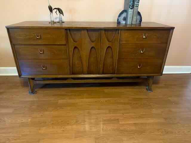Broyhill Brasilia Dresser