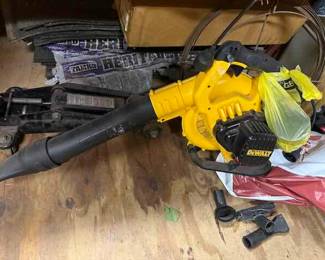 DeWalt Blower