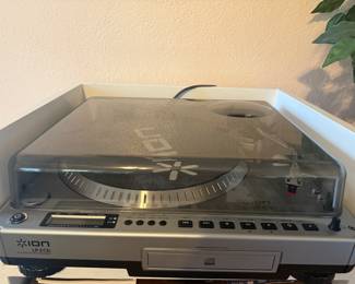 Ion LP 2CD turntable combo