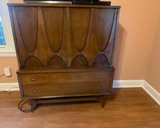 Broyhill Brasilia Tall  Dresser