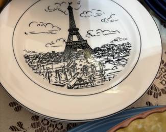 Paris plate set.