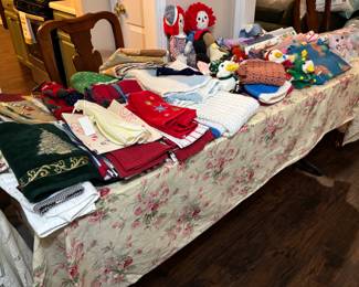 Raggedy Ann & Andy are still waiting for a new home.