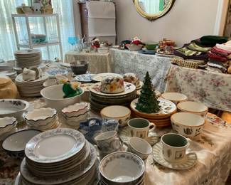 Lots of dish ware and bowls.