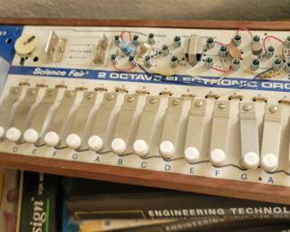 2-Octave Electronic Organ