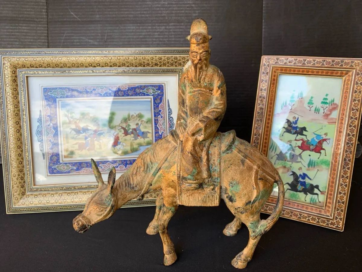 MI122VVintage Asian Metal Sculpture Paintings