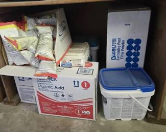 MI124Pool supply mystery lot