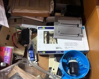 MI154Electrical Outlet Mystery Lot