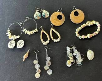 MI168Earrings Galore
