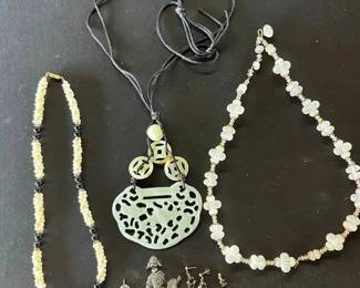 MI170Carved And Glass Necklaces