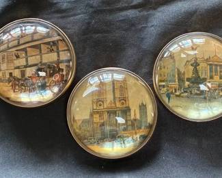 MI200 Vintage English Glass Paperweights