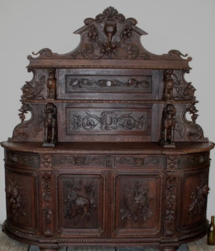 19th Century French Renaissance Hunt Vaisselier Buffet
