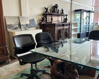 Driftwood decor pedestal base dining table