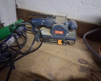 Electric belt sander