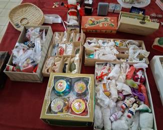 Is antique glass christmas ornaments