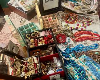 The $7 Bargain Jewelry is Bountiful this Season. 