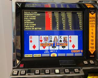 Double Bonus Poker Machine