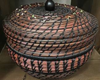 Artisan Basket w Beads