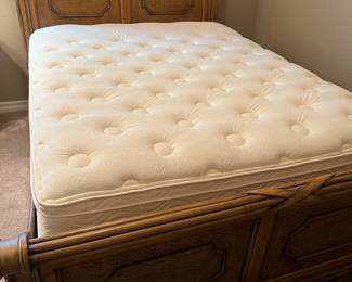 Bedroom Suite: Queen Bedframe, Dresser and 2 Nightstands. Mattress/BS, Table Lamps pr