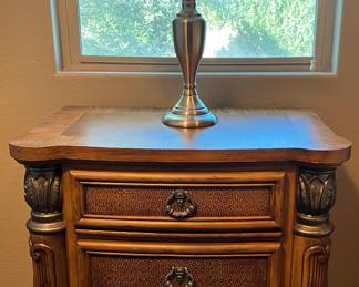 Bedroom Suite: Queen Bedframe, Dresser and 2 Nightstands. Mattress/BS, Table Lamps pr