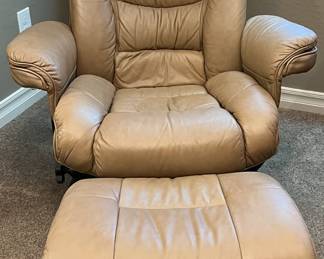 Tranquil Heat and Massage Chair w Ottoman