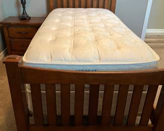 Twin Bed Frame w Nightstand, Twin Mattress/BS, Table Lamp