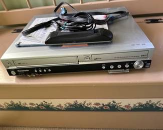 Panasonic DMR-ES35V VHS/DVD recorder