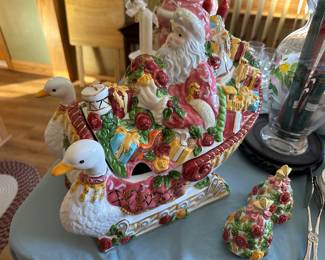 Santa soup tureen (with box)