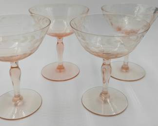 Depression glass, set of 8