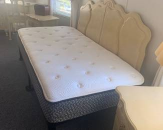 Twin Sealy Bed - Like New