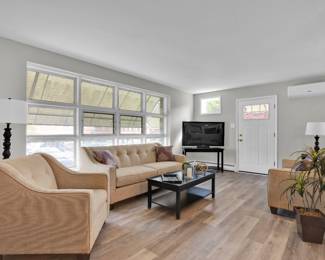 9018 Cloverly Rd, Philadelphia6Living Room