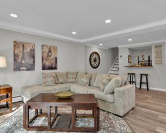 9018 Cloverly Rd, Philadelphia41Family Room