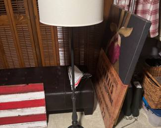 Floor lamp