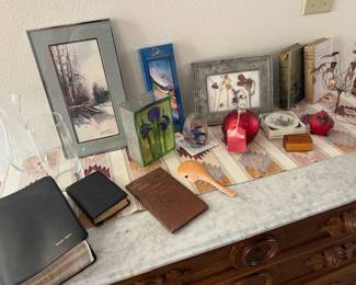 Pictures, books and Bibles, Indian Runner