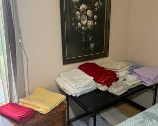 Linens, picture