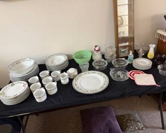 China, serving pieces