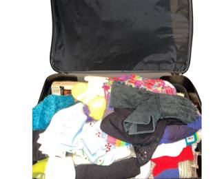 Resellers New Socks Towels Gifts Underwear +Suitcase