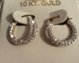 10Kt gold and crystal earrings