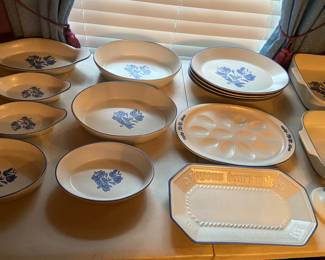 Yorktowne by Pfaltzgraff blue floral 133 pieces