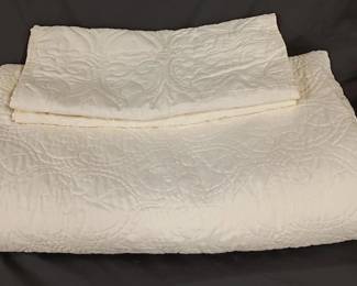 King Bedspread and Pillow Shams