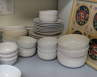 JC Penney 'Basketweave' plates, bowls & mugs set