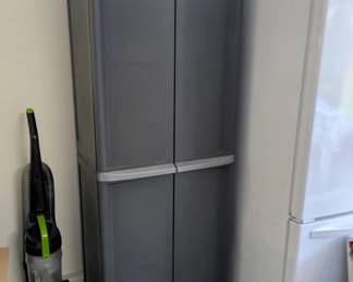 Sterilite 4 Shelf storage cabinet