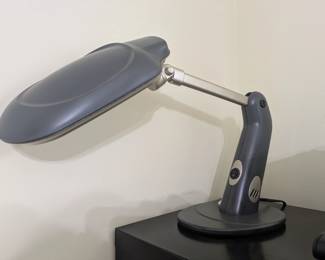 Desk lamp