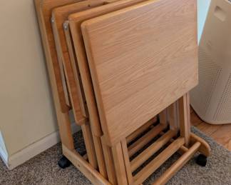 5-Piece foldable wooden snack/TV trays with rolling stand